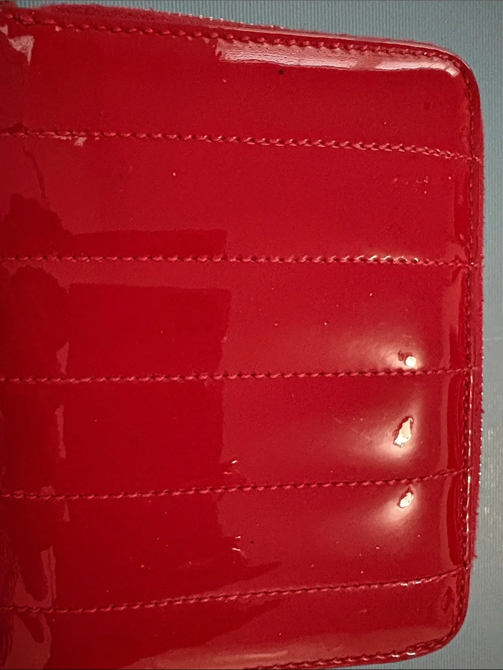 Saint Laurent Quilted Patent Wallet - Picture 3 of 4